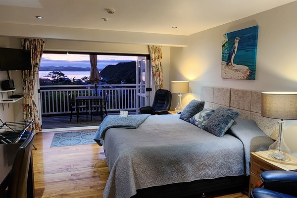 Deluxe Double or Twin Room | Premium bedding, in-room safe, individually decorated