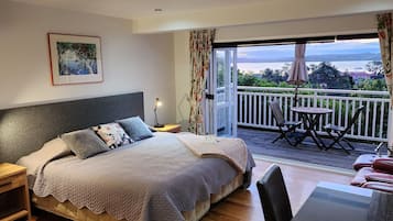 ๊ณ ๊ธ ์นจ๊ตฌ, ๊ฐ์ค ๋ด ๊ธ๊ณ , ๊ฐ๊ฐ ๋ค๋ฅธ ์คํ์ผ์ ์ธํ
๋ฆฌ์ด, ๊ฐ๊ฐ ๋ค๋ฅด๊ฒ ๊ฐ๊ตฌ ๋น์น