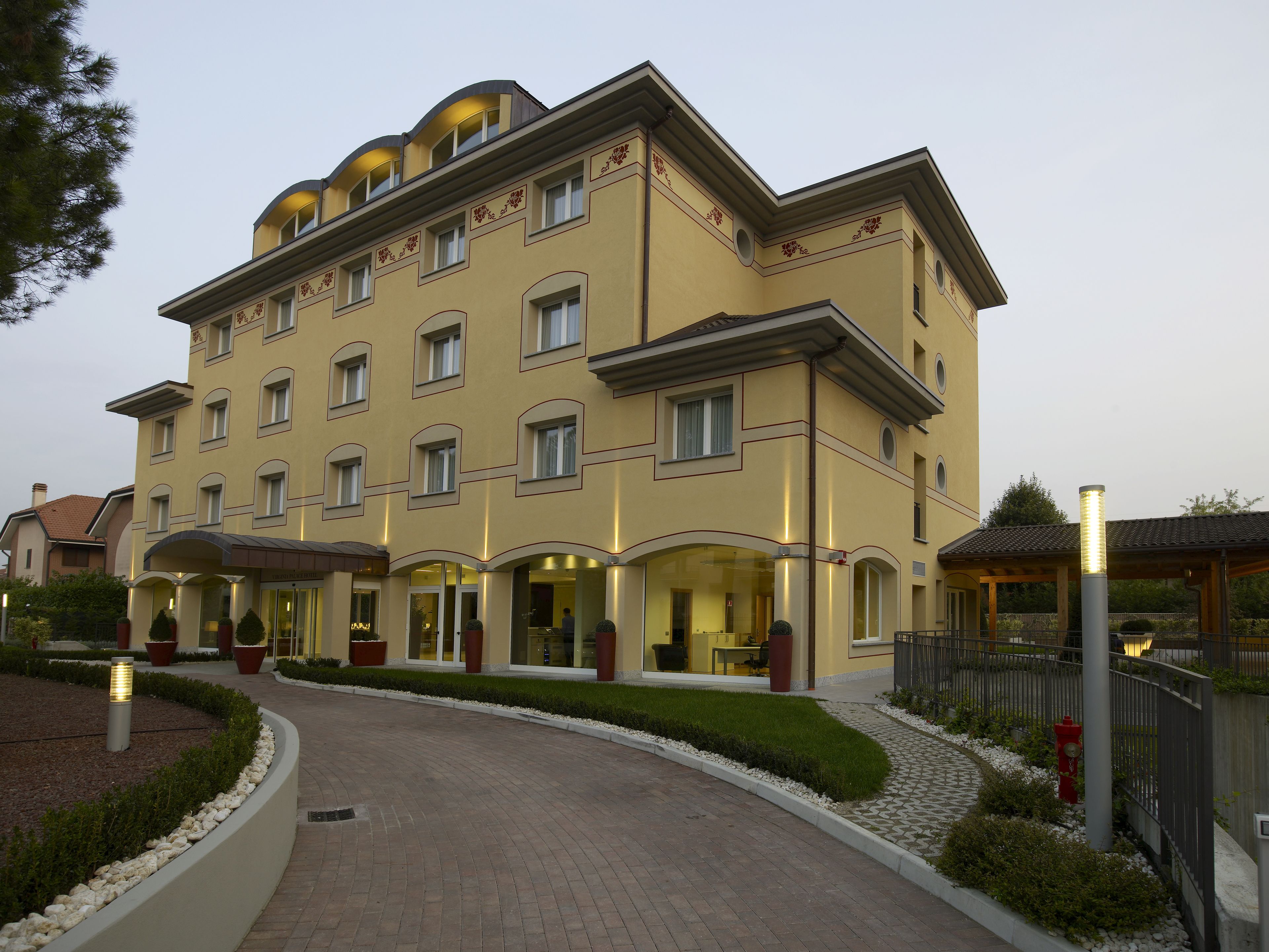 ด้านหน้าที่พัก