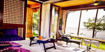 客房, 海景 (Terrace) | 办公桌、床单