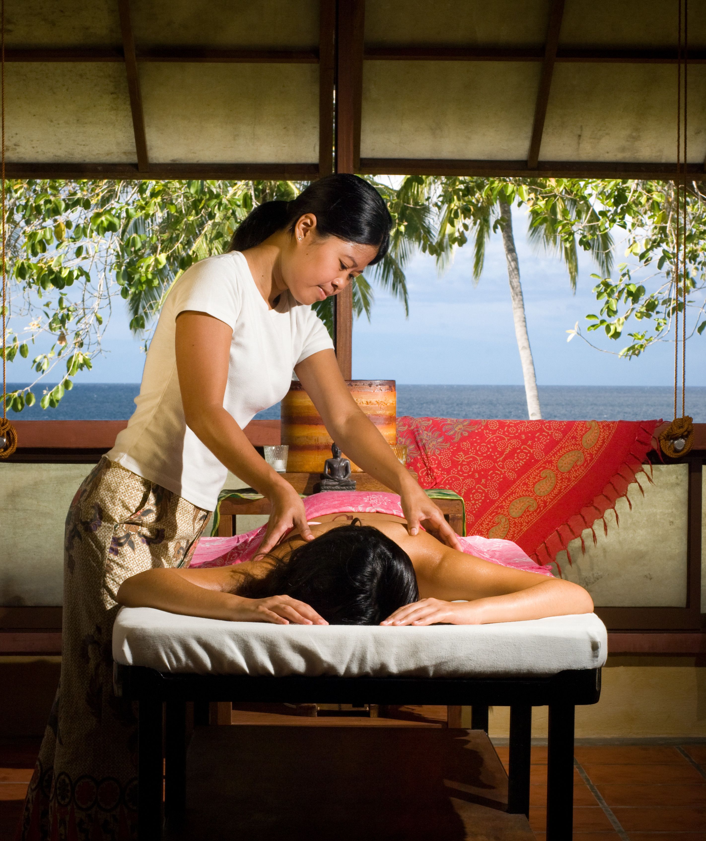 Hot stone massages, Swedish massages, body scrubs, 1 treatment room