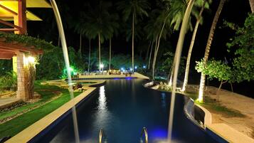 Outdoor pool, pool umbrellas, sun loungers