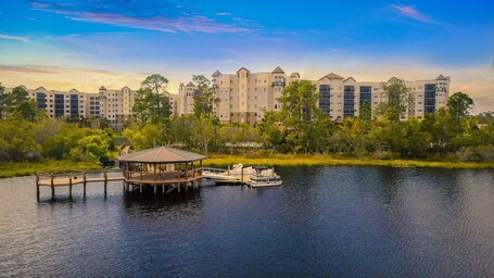The Grove Resort Water Park Orlando - Image 1