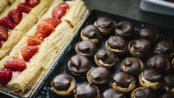 Free daily buffet breakfast