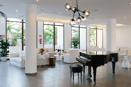 3 restaurants, breakfast, lunch served; local and international cuisine. AluaSoul Ibiza - Adults Only