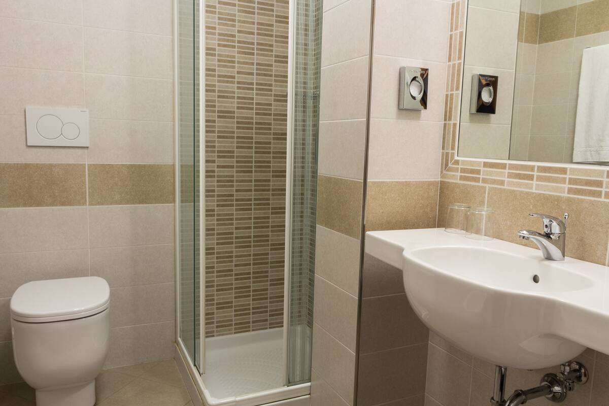Chambre Double Classique pour 1 personne | Salle de bain