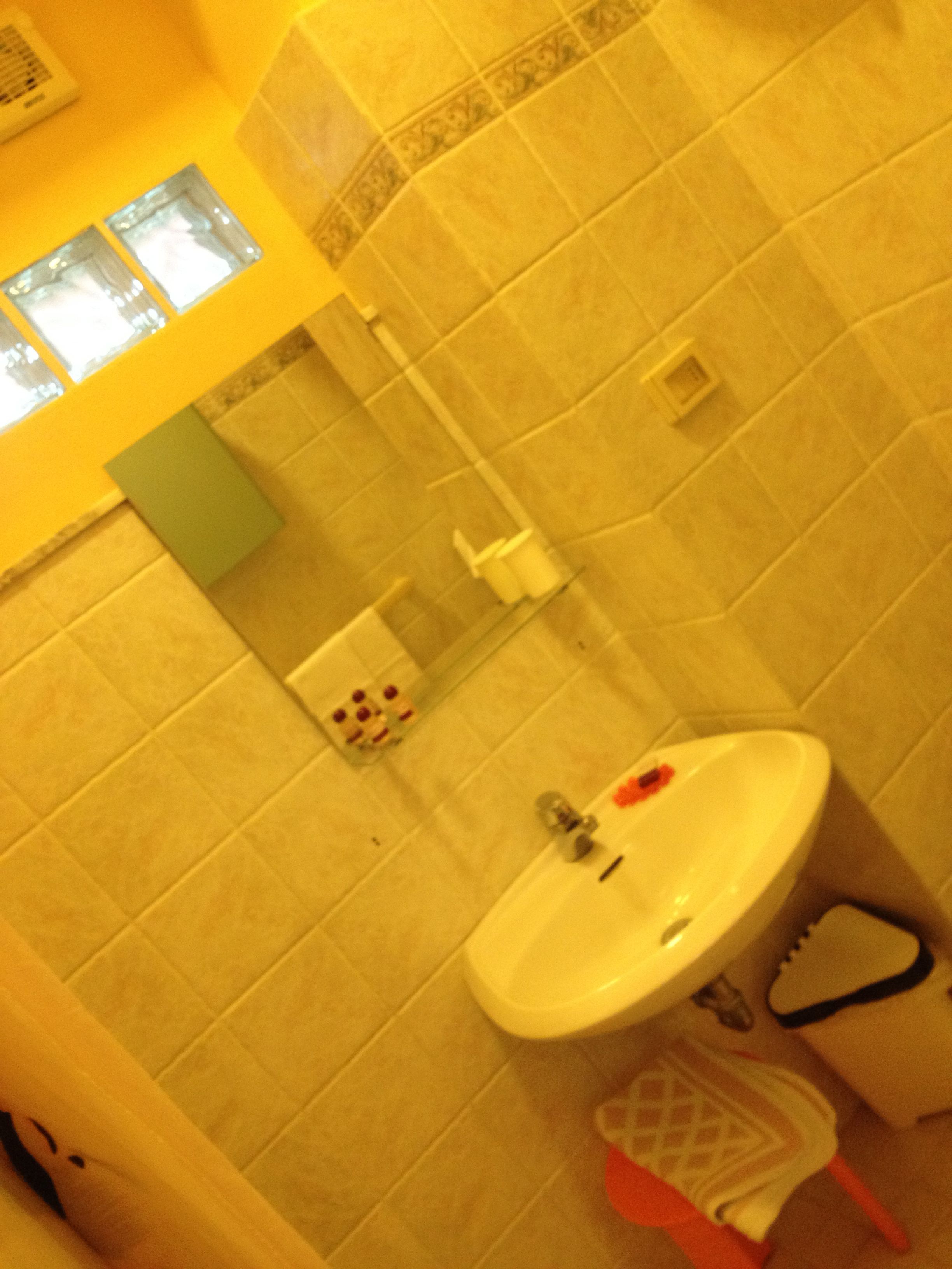 economy double or twin room | bathroom sink