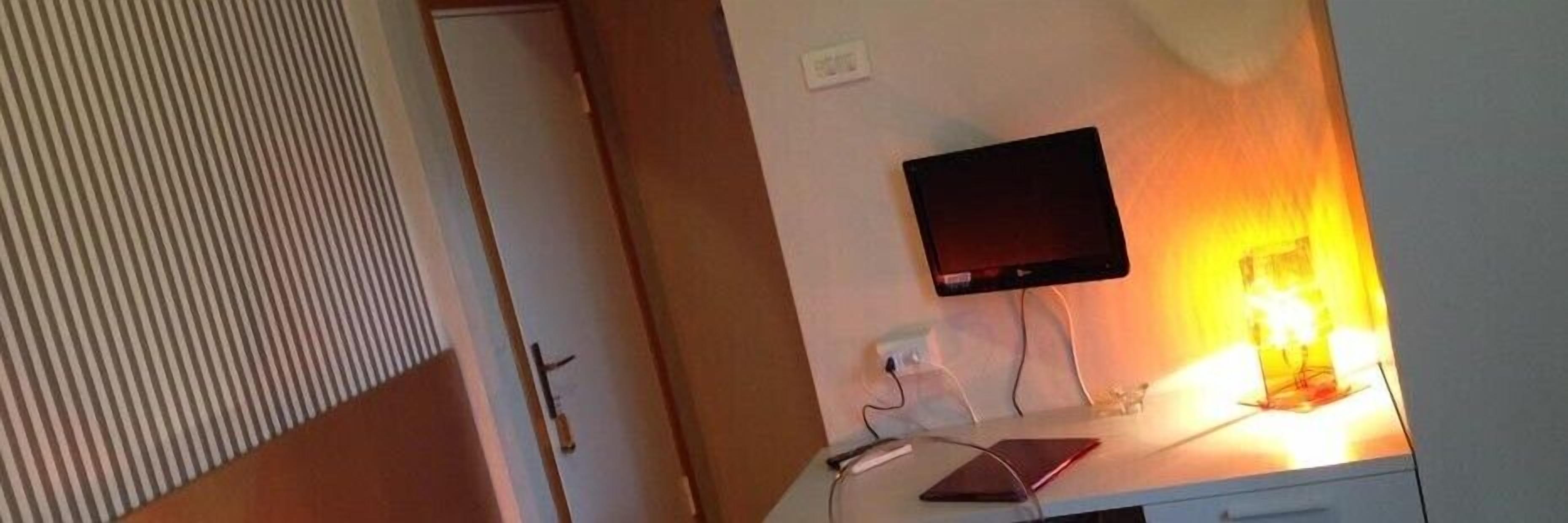 economy double or twin room | room amenity