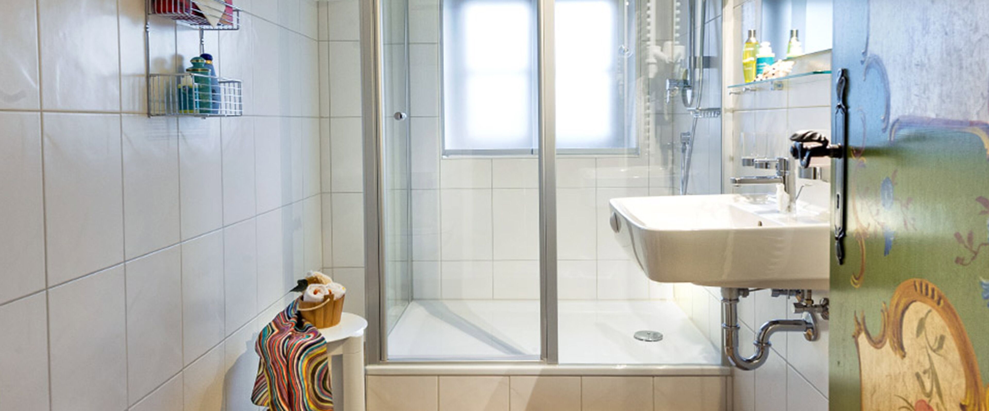 basic double room | bathroom | shower, hair dryer, towels