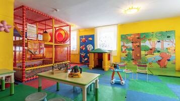 Children’s play area – indoor