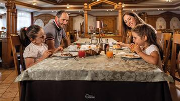 Colazione a buffet inclusa, servita tutte le mattine