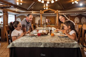 Tägliches inbegriffenes Frühstücksbuffet