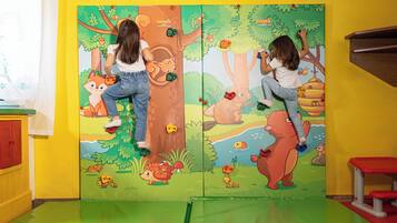 Innen-Kinderspielplatz