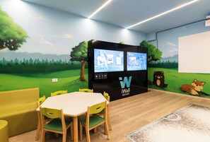 Children’s play area – indoor