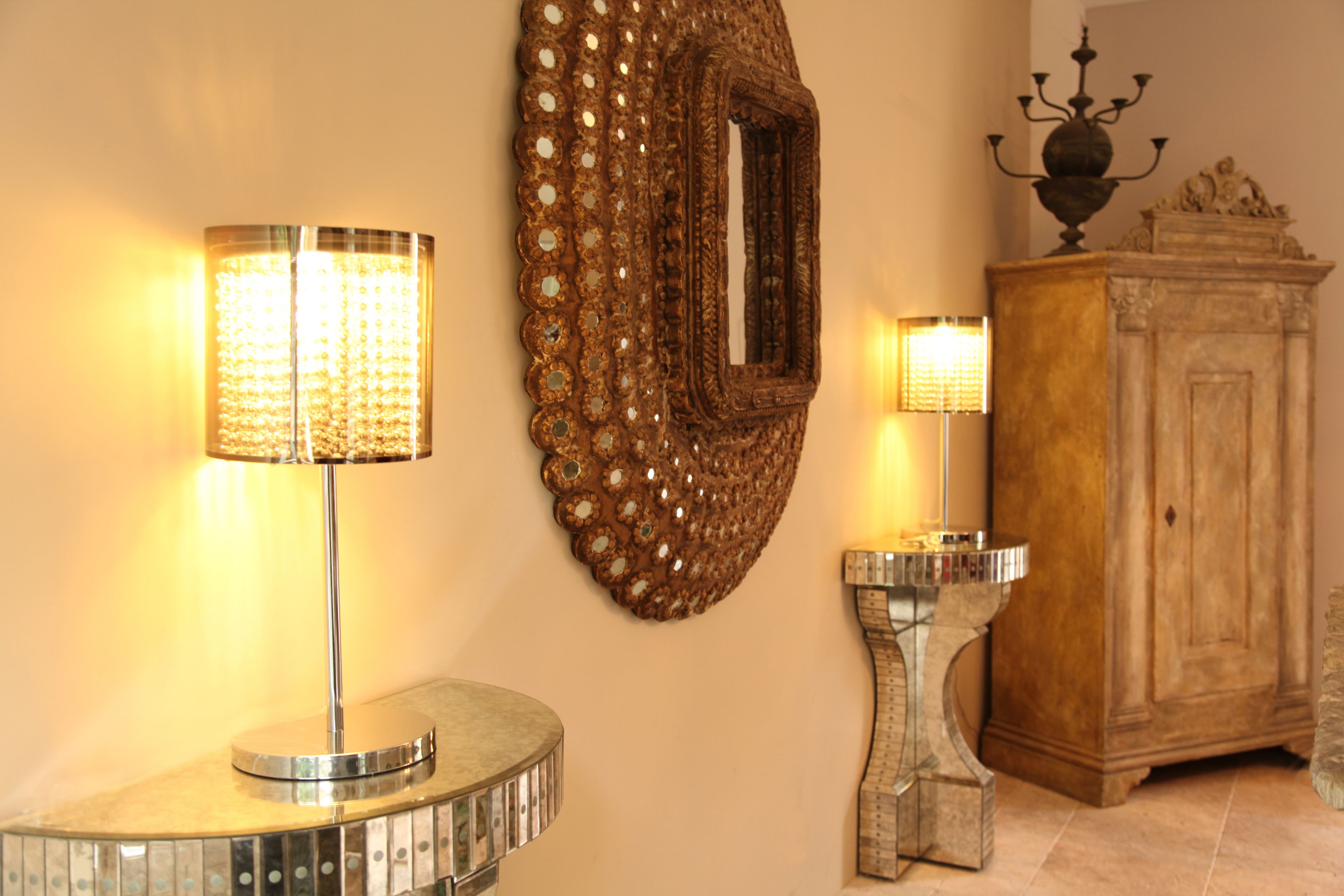 flat-screen tv, ipod dock