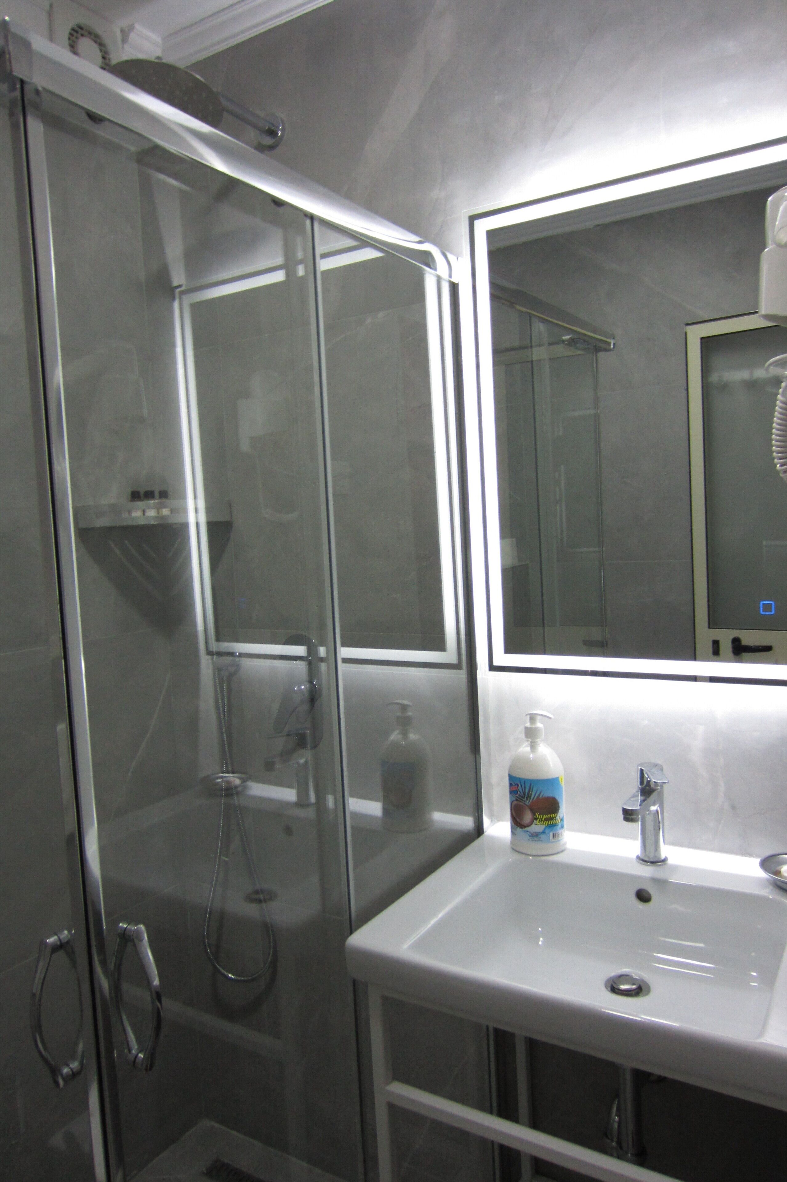 Foto - Freddy's Hotel