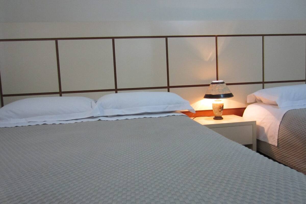 WiFi (free), bed sheets