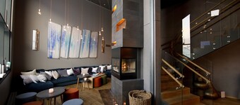 Svalbard Hotell - Polfareren