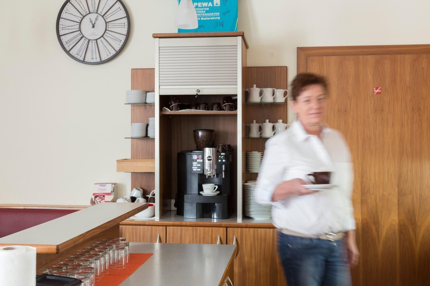 breakfast, lunch and dinner served