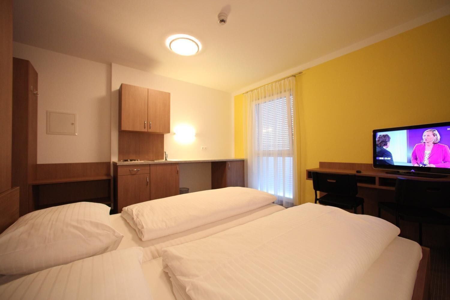 double room | desk, soundproofing, free wifi