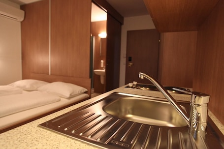 Triple Room | Private kitchen