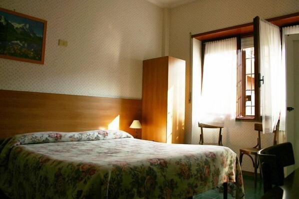 Room - Albergo Anna (Ciampino)