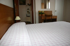 Room - Albergo Anna (Ciampino)