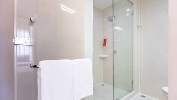 Shower, free toiletries, towels