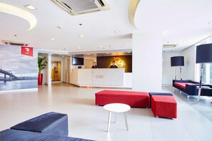 Lobby - Red Planet Cebu (Cebu City)