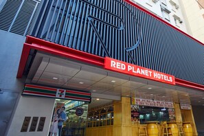 Exterior - Red Planet Manila Malate Mabini (Manila)