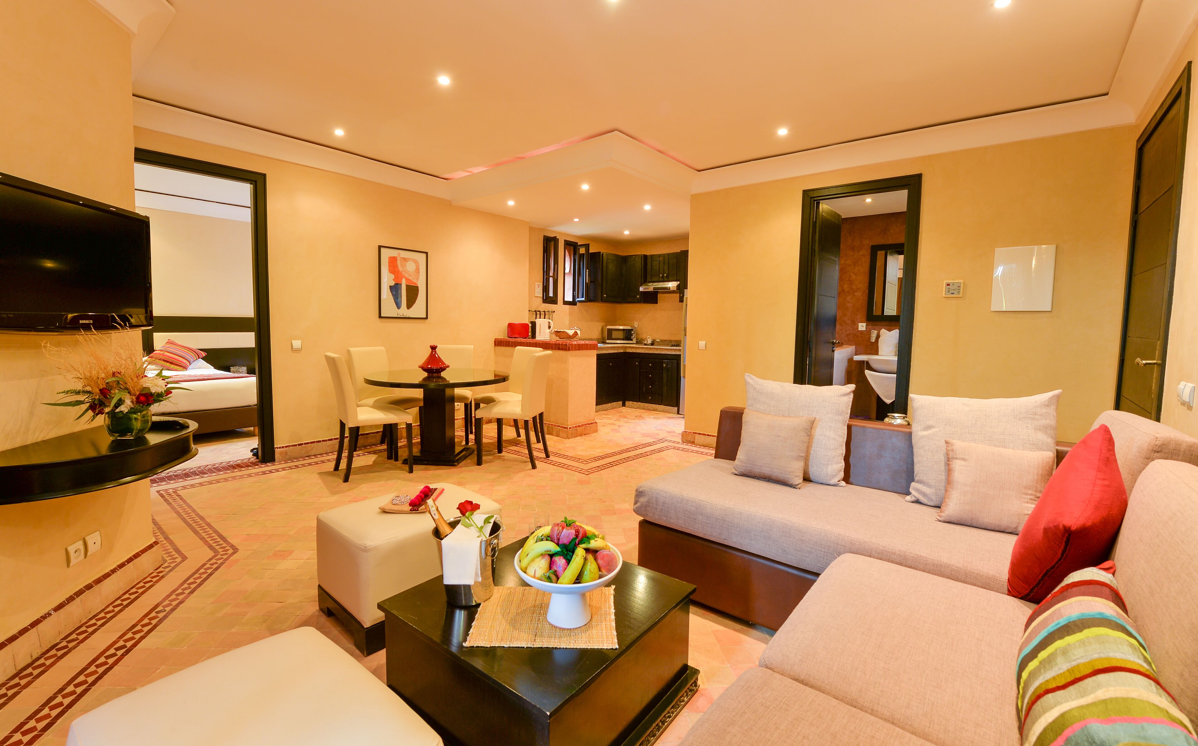 senior suite | premium bedding, iron/ironing board, bed sheets