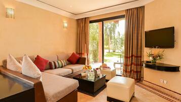 Suite sénior | Ropa de cama de alta calidad y tabla de planchar con plancha