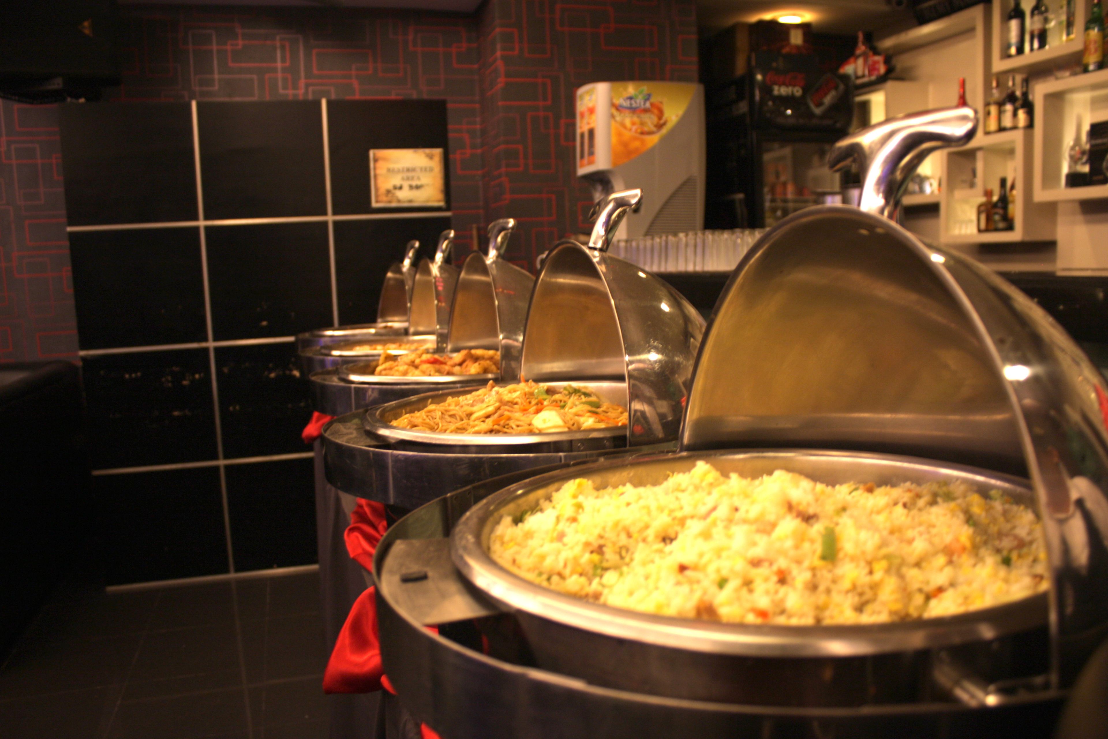 Daily buffet breakfast (PHP 350 per person)