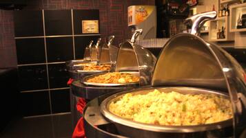 Daily buffet breakfast (PHP 350 per person)