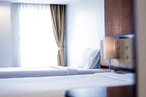Studio Twin | Bàn, truy cập Internet không dây miễn phí, bộ trải giường 