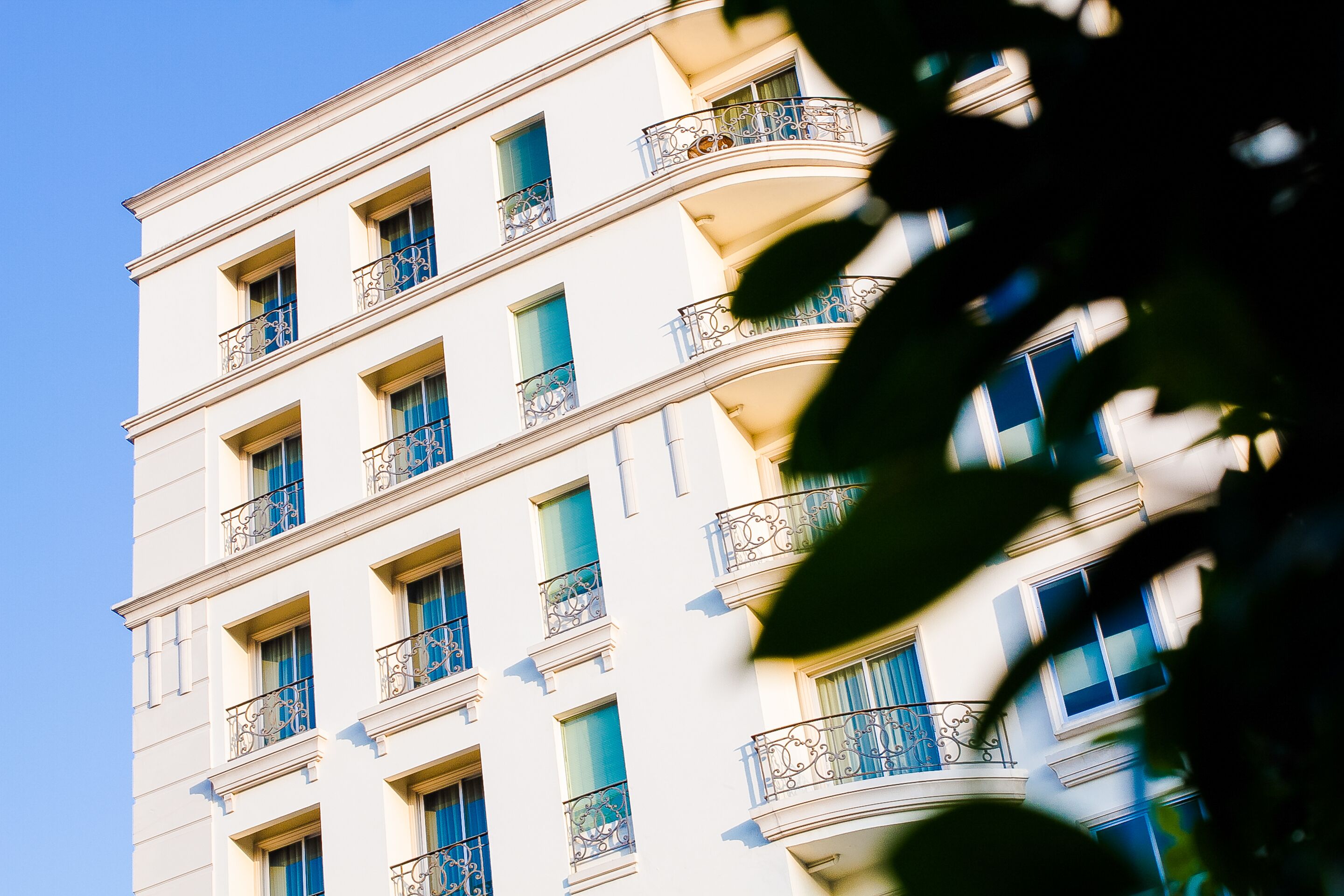 Mặt tiền nơi lưu trú - ban đêm