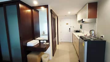 Studio Connecting Room | Escritorio, wifi gratis y ropa de cama