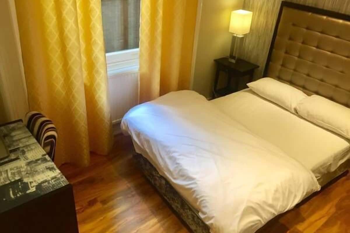 Quadruple Room, Shared Bathroom | WiFi (free)