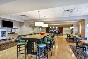 Lobby - Hampton Inn Tunkhannock (Tunkhannock)
