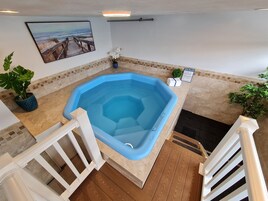 Bañera de hidromasaje interior