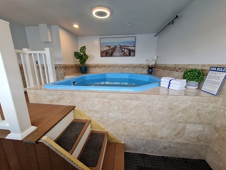 Indoor spa tub. Regal Inn