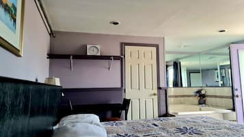Room, Jetted Tub