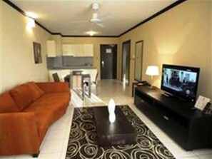 45-inch LCD TV with satellite channels, TV - Acacias Hotel (Djibouti)