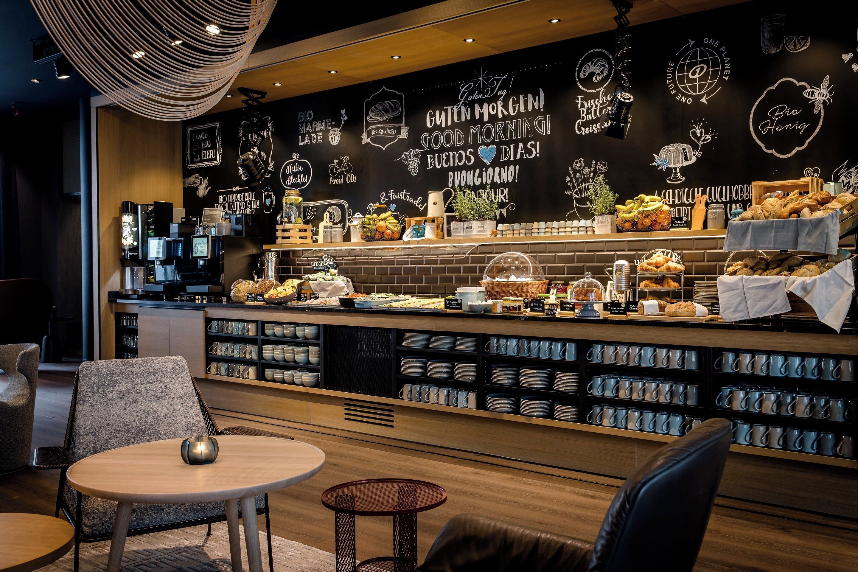 daily buffet breakfast for a fee