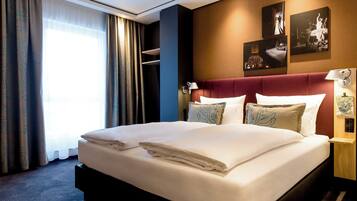 In-room safe, desk, soundproofing, free WiFi