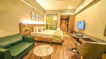Premium Room, Balcony | Premium bedding, in-room safe, desk, WiFi