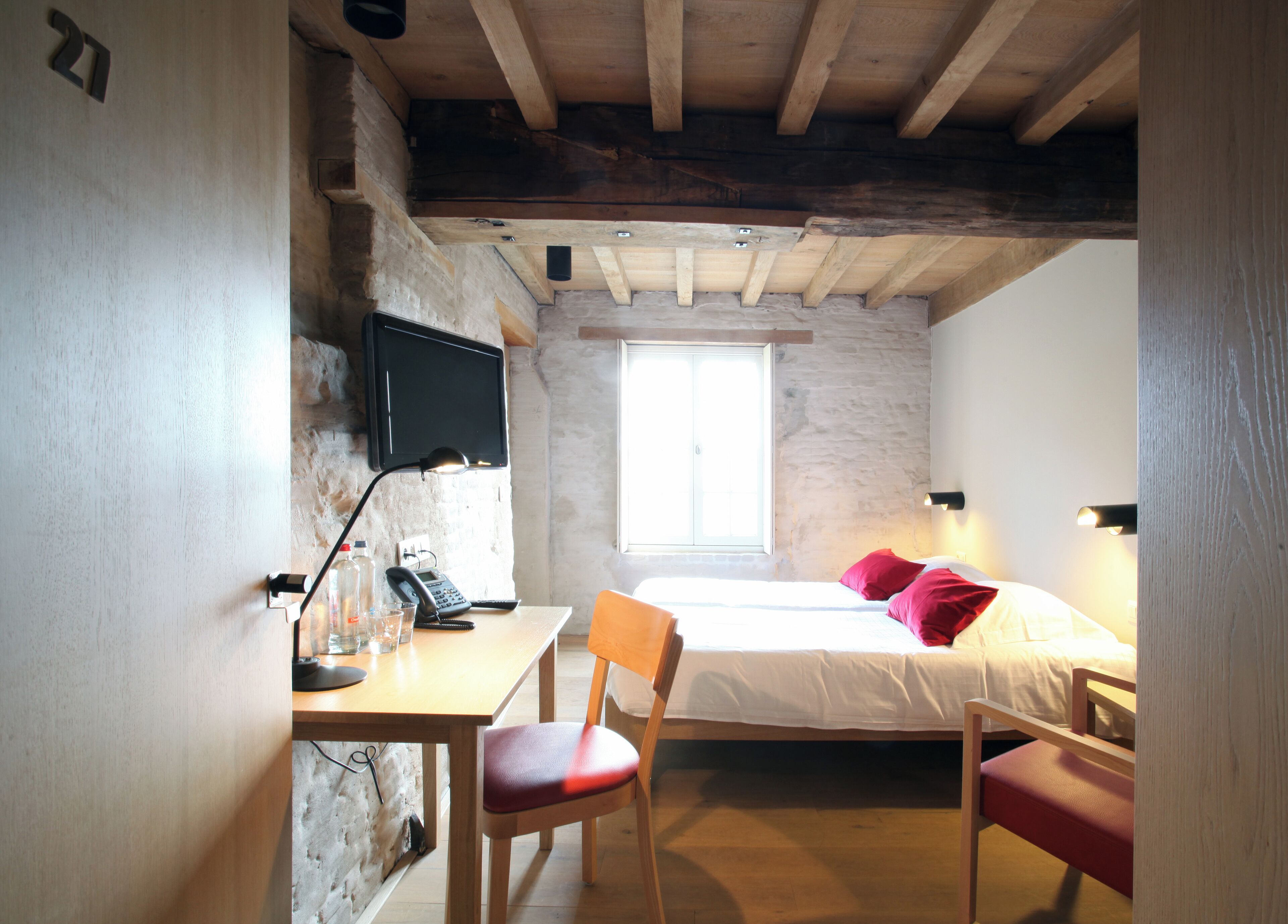 Twin Room | In-room safe, desk, free cribs/infant beds, WiFi