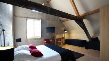 In-room safe, desk, free cots/infant beds, rollaway beds