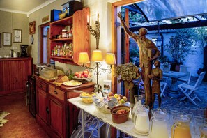 Desayuno estilo bufé