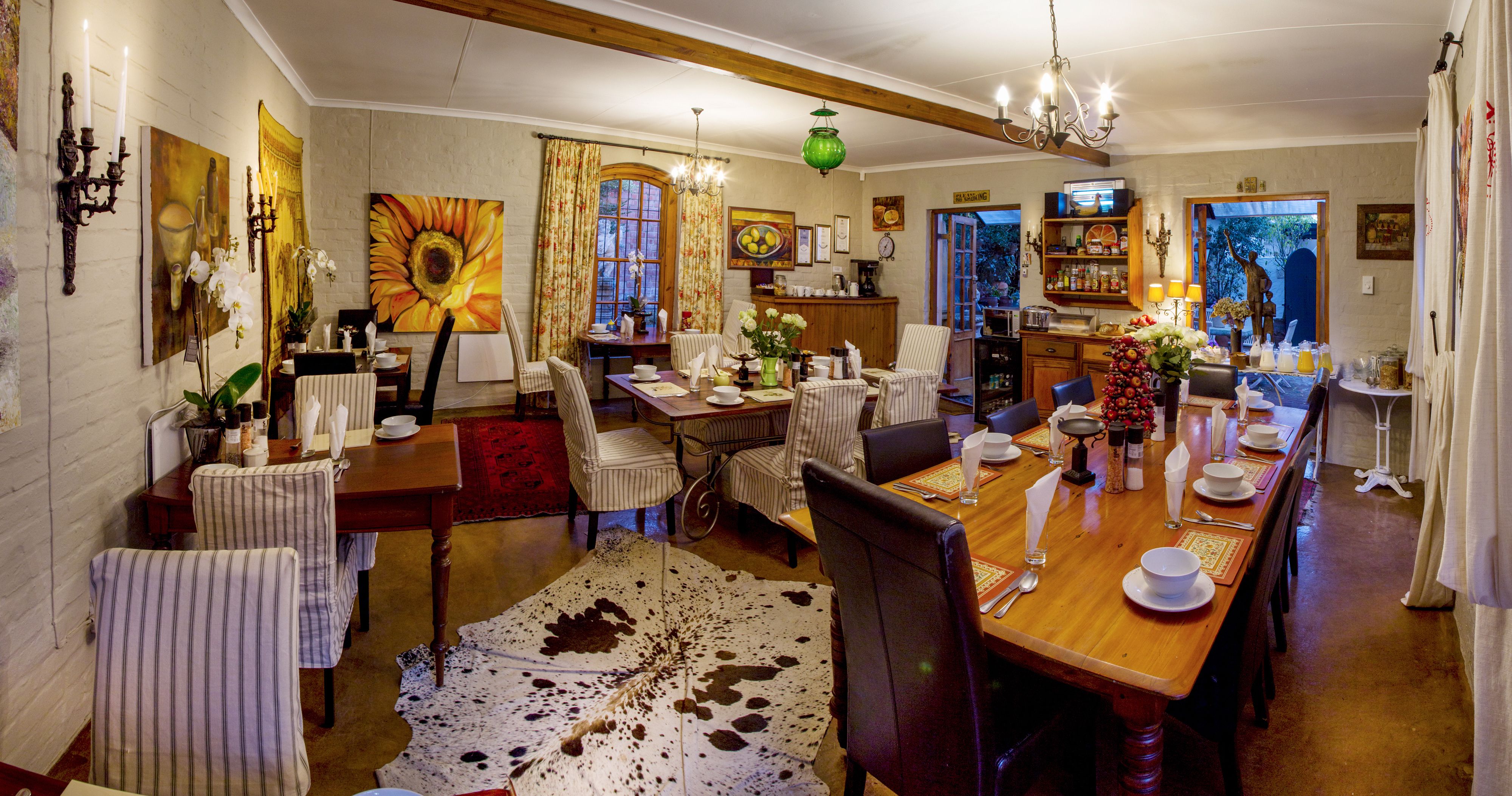 Breakfast area